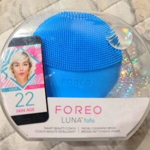 BRAND NEW UNOPENED FOREO LUNA fofo